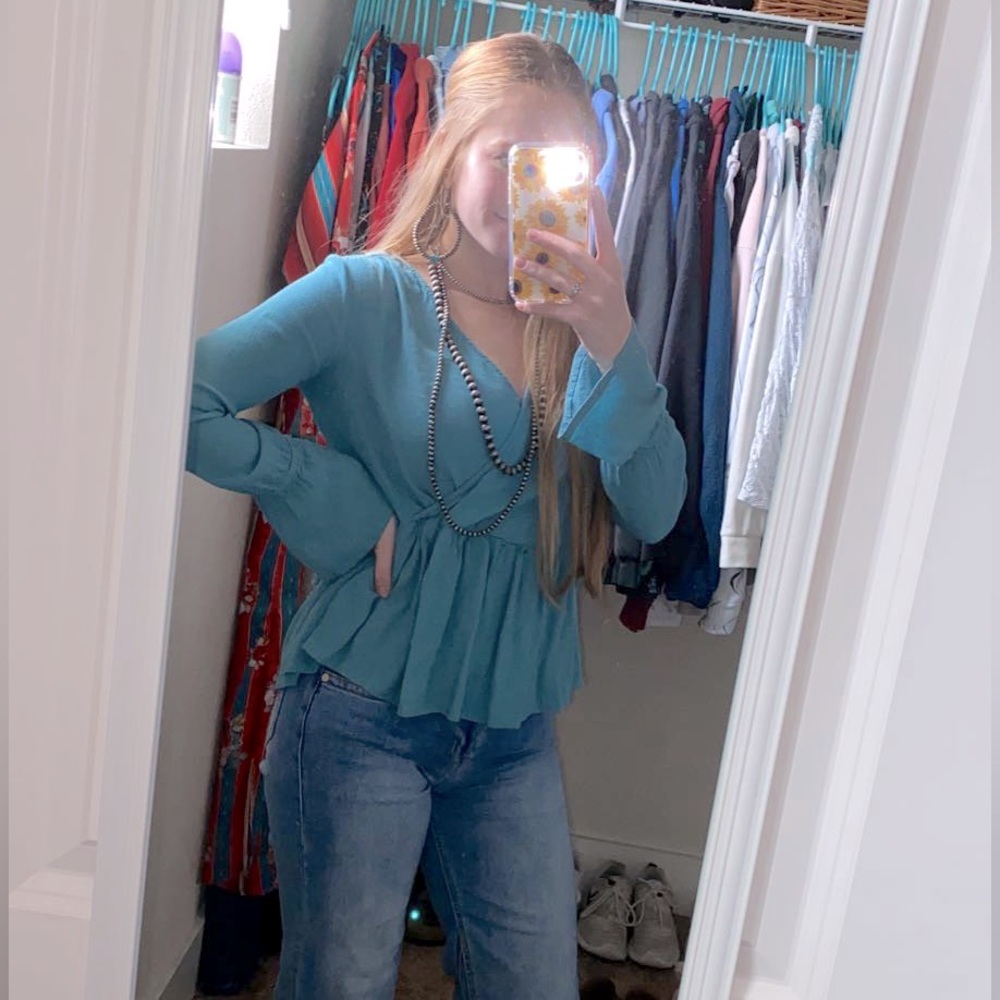 V neck top